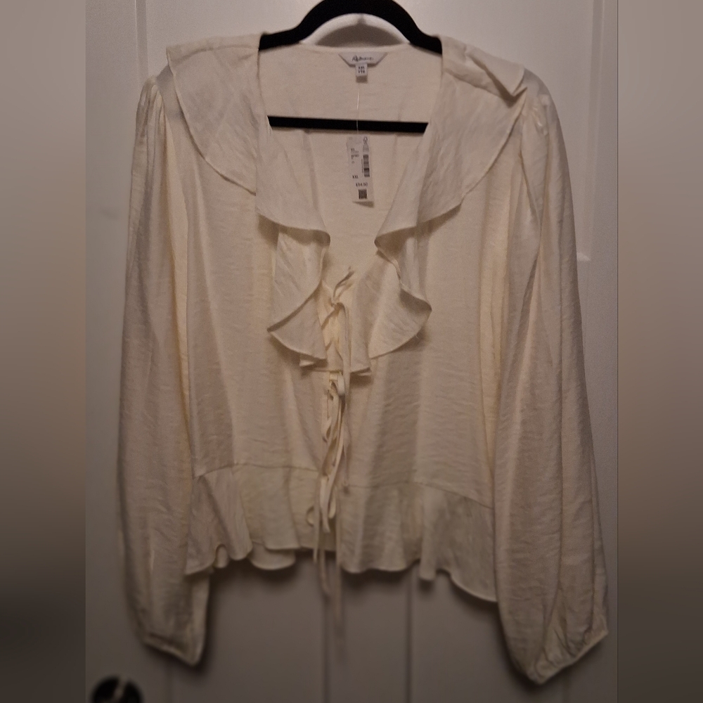 NWT XXL Elegant Cream Ruffle Blouse Romantic